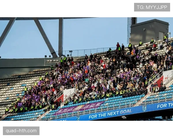 陕西联合主场战况不佳引发球迷担忧球队防守稳定性